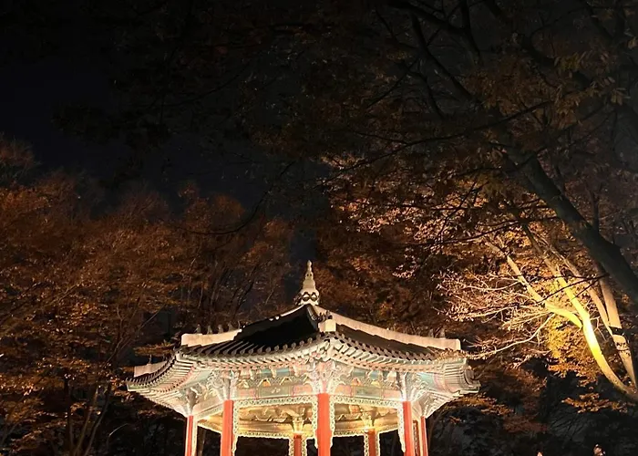 Yongsan Cozy With N Tower 용산 서울역 남산타워 이태원 해방촌 명동 Ddp 신흥시장 국립중앙박물관 용산공원 경복궁 Appartement Seoel